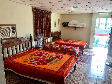 Apartamento con una enorme terraza,espectacular y maravillosa vista panormica al parque Vidal en Sa